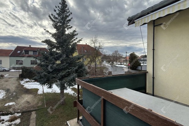 33 nm-es lak�s elad� Sopron