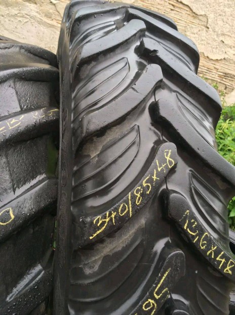 340/85r48 (13,648) Taurus RC95