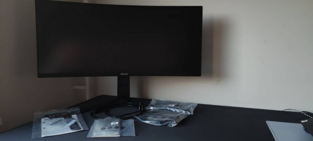 34" Asus Tuf VG34Vql1B Monitor