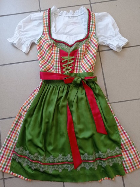 34-es dirndl ruha ktnnyel 