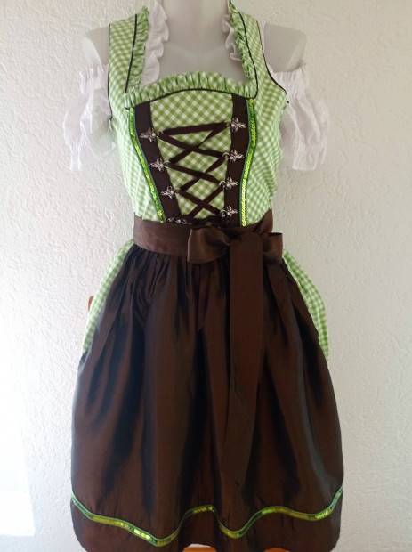 34-es dirndl ruha ktnnyel, blzzal 