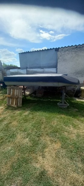 350-es alucsnak