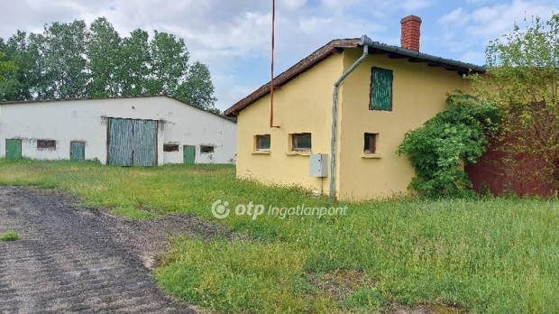 357 nm-es h�z elad� Ruzsa