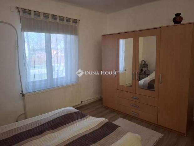 35 nm-es h�z elad� Szeged