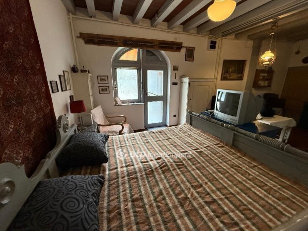 35 nm-es lak�s elad� Eger