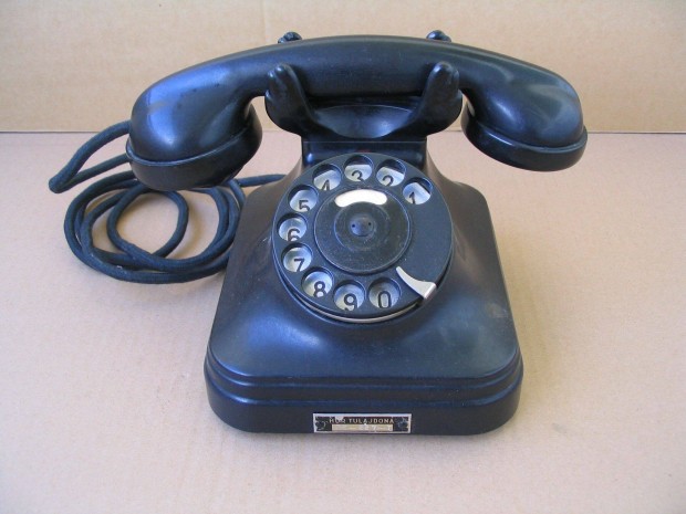 35-ös tárcsás telefon (02)