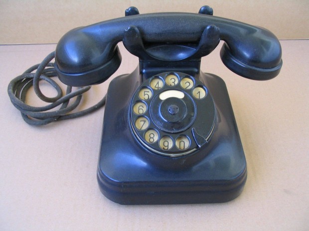 35-ös tárcsás telefon (03)