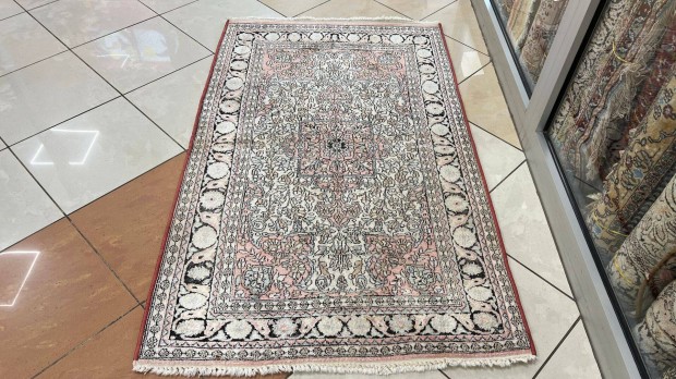 3624 Kasmri hernyselyem Isfahan kzi perzsa sznyeg 96X157CM