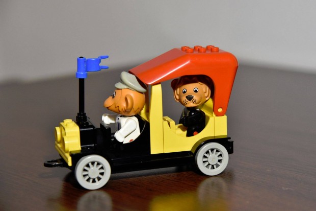 3644 Lego Fabuland Mike Monkey and his Taxi