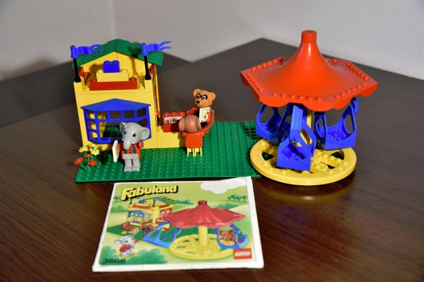3668 Lego Fabulandmerry-Go-Round with Ticket Booth