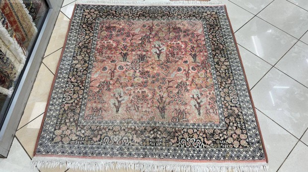 3699 Kasmri hernyselyem Isfahan kzi perzsa sznyeg 135X140CM