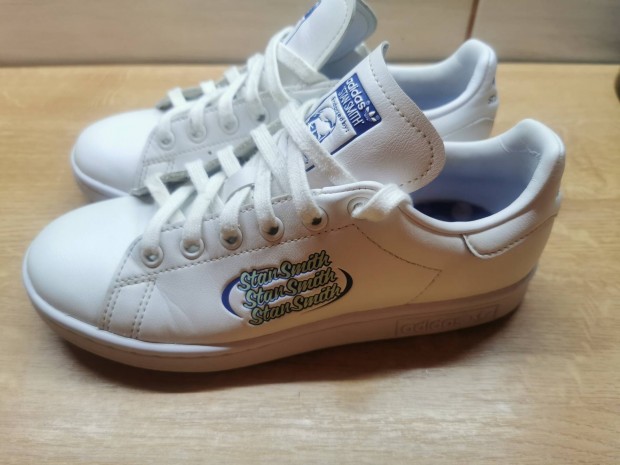 36 2/3-os Adidas Stan Smith cip