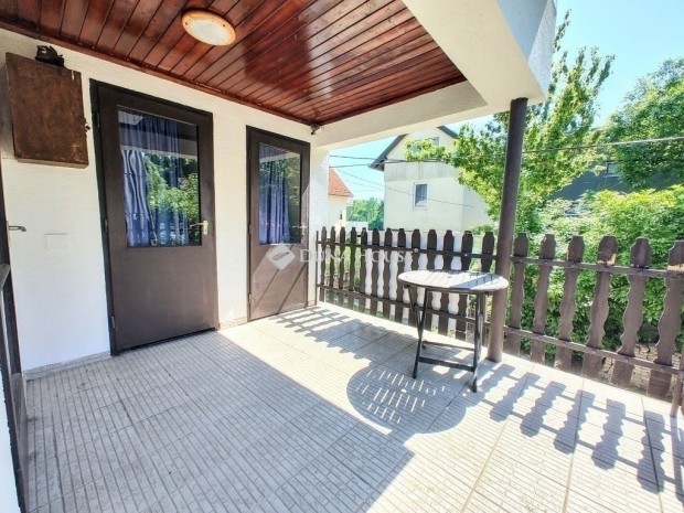 36 nm-es h�z elad� Szeged