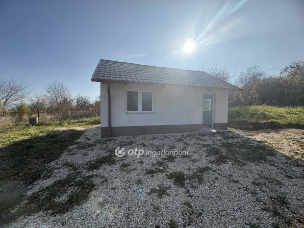 36 nm-es h�z elad� Tata