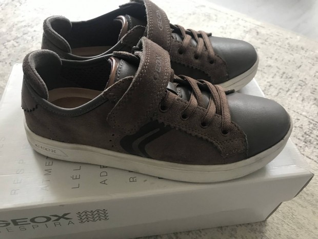 36-os Geox lny cip