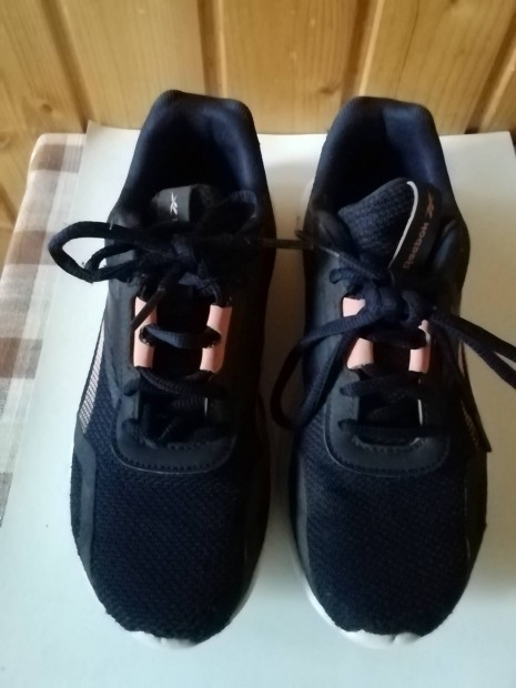 36-os Reebok lnyka cip, utcai, edz, sportcip prnzott betttel 