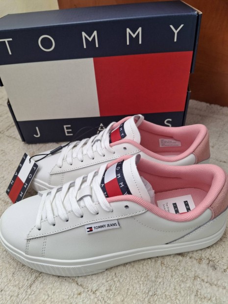 36-os Tommy Jeans cip