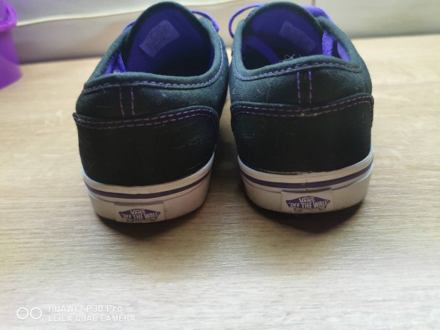 36-os Vans cip