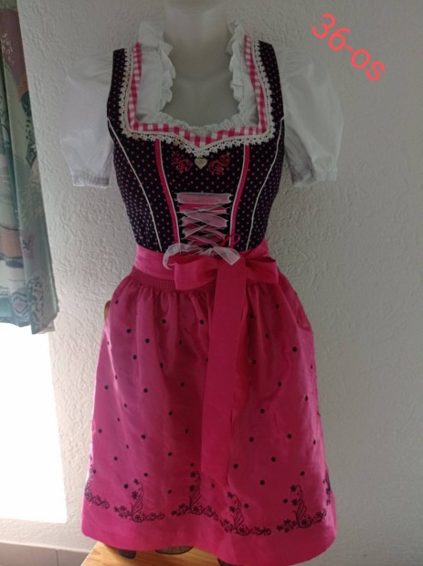 36-os dirndl ruha ktnnyel 