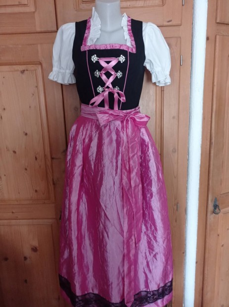 36-os hossz dirndl ruha ktnnyel 