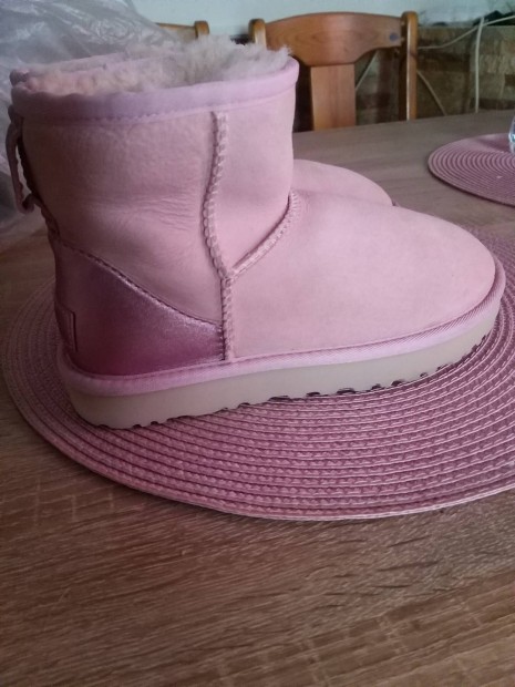 36os jszer llapot Ugg csizma elad 