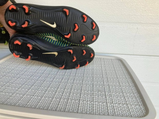 37,5 Nike stoplis cipő