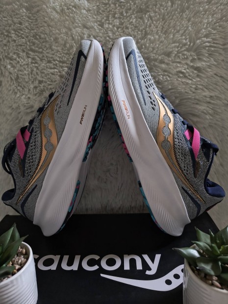 37,5-es Saucony Ride 15 ni futcip