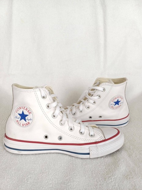 37-es Converse Chuck Taylor All Star Leather