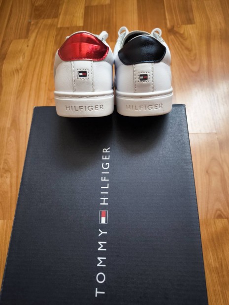 37-es Tommy Hilfiger ni sneaker 