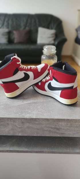 37 es gynyr Nike Jordan cip olcsn elad 