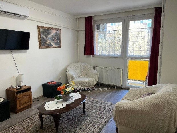 37 nm-es lak�s elad� Eger