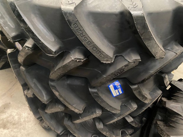 380/85R28 Ceat Farmax radil traktor gumi Nyregyhza, Alkony u