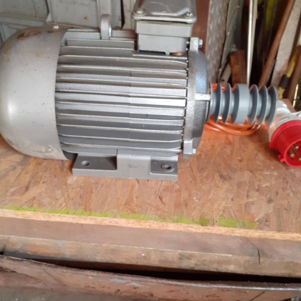 380 V-os 2,2 Kw- os vilany motor