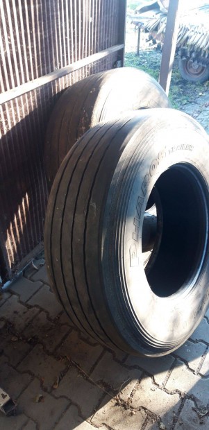 385/65R22,5 Pharos Trailer ptkocsi gumi