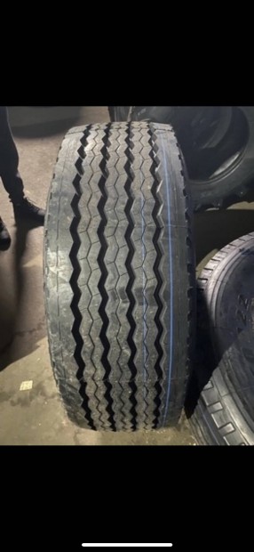 385/65R22.5 j futzott! 