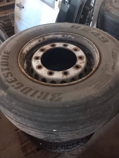 385/65 r22.5 Bridgestone gumi