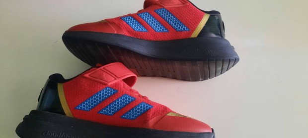 38-as Ironman Adidas sneaker 