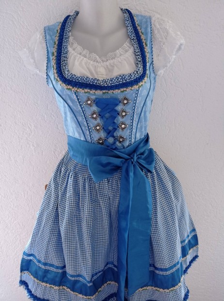 38-as dirndl ruha ktnnyel, blzzal 