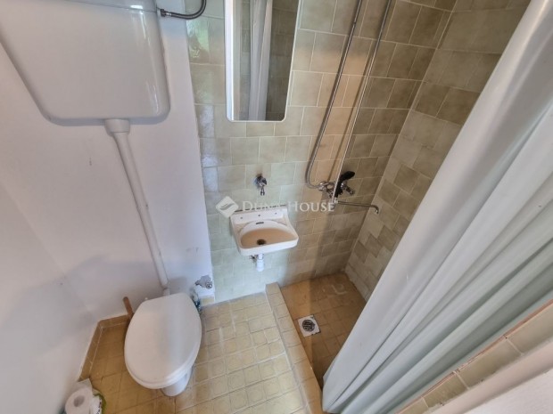 38 nm-es h�z elad� G�rdony