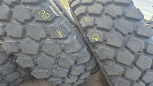 395/85R20 Michelin Xzl