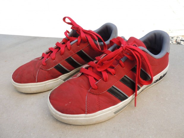 39,5 Adidas sportcip