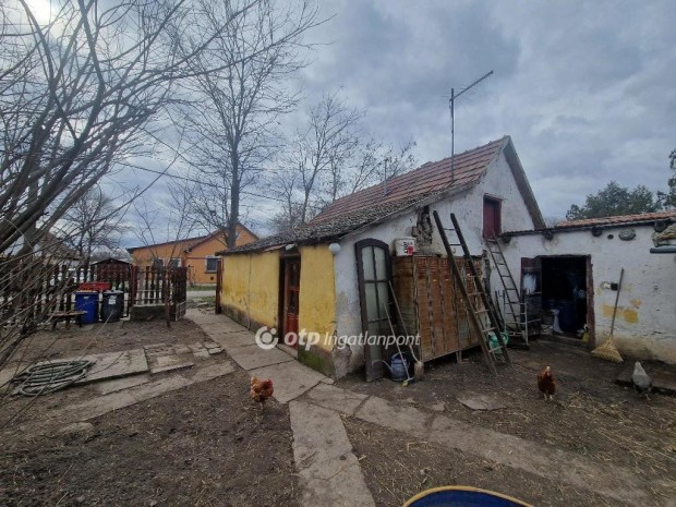 39 nm-es h�z elad� Cegl�d