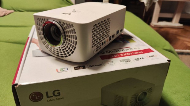 3D LED projektor LG PF1500