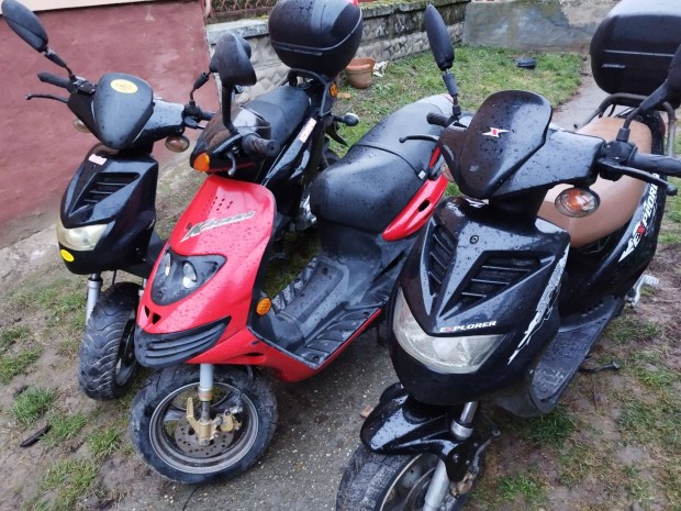 3Db Robog� Elad�, Csere is