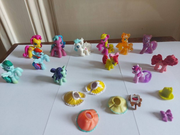 3,5-5 cm magas my little pony én kicsi pónim 12 db póni szoknya