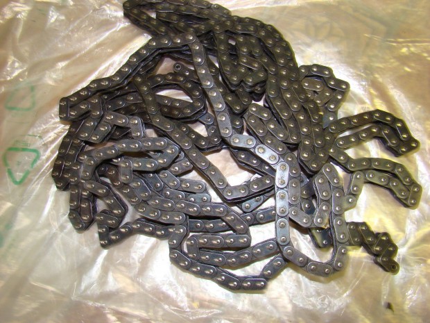 3/8 colos egysoros görgős lánc
