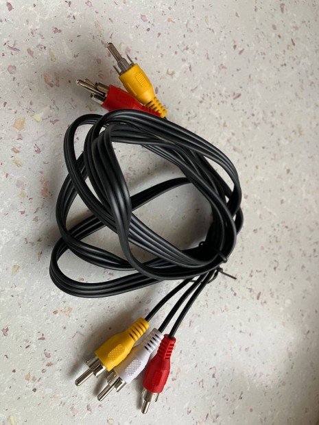 3 RCA dugs video kbel