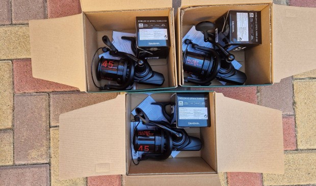 3. db. Daiwa Emblem 45 Scw QD távdobó gyorsfékes orsó pótdobokkal