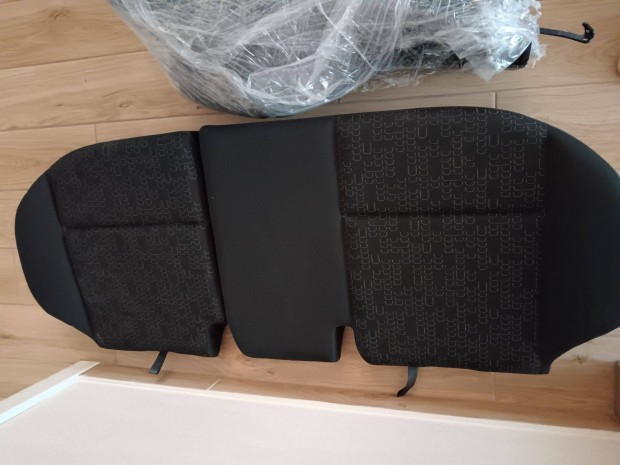 3 ajtós mitsubishi colt hátsó ülés ingyen házhoz
