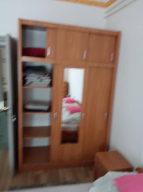 3 ajtós szekrény eladó